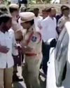 तेलंगाना में बवाल कांग्रेस और भाजपा कार्यकर्ताओं में हिंसक झड़प, विधायक की कार पलटी तेलंगाना में बवाल कांग्रेस और भाजपा कार्यकर्ताओं में हिंसक झड़प, विधायक की कार पलटी30