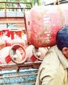 25 दिन बाद बुक करवा सकेंगे एलपीजी सिलेंडर, मंत्रालय ने दी जानकारी 25 दिन बाद बुक करवा सकेंगे एलपीजी सिलेंडर, मंत्रालय ने दी जानकारी42