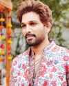 अल्लू अर्जुन ने बेटे अयान के जन्मदिन पर शेयर की प्यारी तस्वीर54