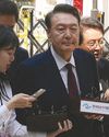 Former South Korean President Yoon to attend hearing on detention warrant35