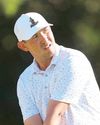 Hoey shines with 56-foot eagle putt