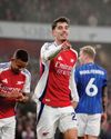 Gunners edge victory against battling Ipswich