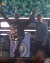 Gallaghers deliver rock reunion to end them all8