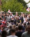 'Pathetic' Badenoch pushes for asylum hotels challenge2