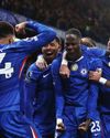 Ten-man Chelsea outplay Arsenal in intense draw19