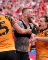 Hull snatch late winner to secure Premier League slot Hull snatch late winner to secure Premier League slot17