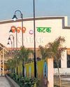Cop’s heroic rescue act at railway station11