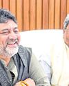 Siddaramaiah, DKS put up united front42