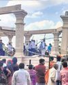 5 dead as temple roof collapses7