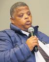 DIÉ SPEAKER WIL GLO FAMILIE UITSIT4
