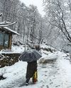 Fresh Snow Throws Life Out Of Gear Across Kashmir Fresh Snow Throws Life Out Of Gear Across Kashmir4