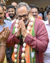 താമരക്കുമ്പിളിൽ മൂന്ന് മണ്ഡലങ്ങൾ0