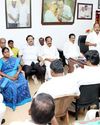 வேலூர் மத்திய மாவட்ட தி.மு.க சார்பில் அவசர செயற்குழு கூட்டம்: மாவட்ட செயலாளர் ஏ.பி. நந்தகுமார், எம். எல். ஏ, கதிர் ஆனந்த் எம். பி, கார்த்திகேயன், எம்.எல்.ஏ பங்கேற்பு வேலூர் மத்திய மாவட்ட தி.மு.க சார்பில் அவசர செயற்குழு கூட்டம்: மாவட்ட செயலாளர் ஏ.பி. நந்தகுமார், எம். எல். ஏ, கதிர் ஆனந்த் எம். பி, கார்த்திகேயன், எம்.எல்.ஏ பங்கேற்பு