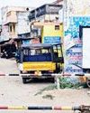 கீழ்பென்னாத்தூரில் அரசியல் கட்சிகளின் கொடிகள் அகற்றும் நெடுஞ்சாலைத்துறை அதிகாரிகள் நடவடிக்கை