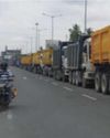 Traders block boulder trade at Indo-B'desh border, fear losses6