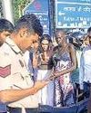 कालकाजी मंदिर आई ब्राजील की युवती से लूटा मोबाइल कालकाजी मंदिर आई ब्राजील की युवती से लूटा मोबाइल