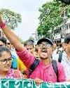 नौकरी खोने वाले सभी शिक्षकों को इस माह वेतन देगी बंगाल सरकार नौकरी खोने वाले सभी शिक्षकों को इस माह वेतन देगी बंगाल सरकार40