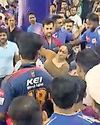अरुण जेटली स्टेडियम में मैच के बीच महिला से लड़ाई का वीडियो प्रसारित7