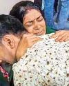 भाई ने तोड़ा सोनम से नाता, राजा की मां के गले लग रोया50