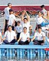 यमुना पर योगासन, सीएम ने योग व नदी से जोड़ी सरकार की निष्ठा27