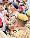 अहीर रेजिमेंट के कार्यकर्ताओं का उपद्रव, पुलिस ने की फायरिंग75