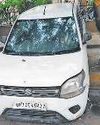 एक कार की वजह से पूरी नहीं हो पाई सड़क के किनारे नाली की सफाई73