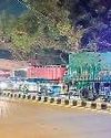 नेहरू प्लेस से अलकनंदा तक लगे तीन किलोमीटर लंबे जाम में जूझे लोग63
