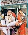 बुलंदशहर में मच्छर मारने को स्कूल में की फागिंग, 80 विद्यार्थी हुए बीमार3