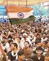 एसएससी परीक्षा में गड़बड़ी के खिलाफ सड़क पर उतरे अभ्यर्थी, 44 हिरासत में93