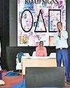 यातायात पुलिस ने लोगों को किया जागरूक99