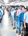 व्यस्त समय में डेढ़ घंटे ठप रही रेड लाइन व्यस्त समय में डेढ़ घंटे ठप रही रेड लाइन27