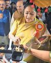 लाल किले पर उतरा मिनी भारत, कलाकारों के गीतों पर झूमे दर्शक74
