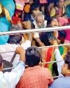 आंध्र प्रदेश के वेंकटेश्वर मंदिर में भगदड़, नौ श्रद्धालुओं की मौत Dainik Jagran