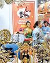 खादी मंडप में देखने को मिल रहा प्रधानमंत्री के विजन का भारत87
