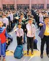 बच्चों ने ली संविधान का पालन करने की शपथ89