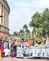 एनसीआर में प्रदूषण पर विपक्ष का संसद के द्वार पर प्रदर्शन एनसीआर में प्रदूषण पर विपक्ष का संसद के द्वार पर प्रदर्शन36