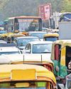सुंदर नर्सरी में उमड़ी भीड़, पार्किंग फुल, सड़कें हुईं जाम सुंदर नर्सरी में उमड़ी भीड़, पार्किंग फुल, सड़कें हुईं जाम17