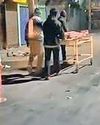 एंबुलेंस रहते हुए भी शव ले जाने के लिए दो स्वजन को बंधक बना थमा दिया स्ट्रेचर48