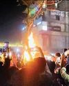 बांग्लादेश में हिंदू युवक की पीटकर हत्या, पेड़ से बांधकर जलाया शव बांग्लादेश में हिंदू युवक की पीटकर हत्या, पेड़ से बांधकर जलाया शव2