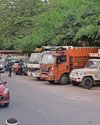 एमसीडी ने बंद कराई पार्किंग, फिर भी खड़े हो रहे 300 से अधिक वाहन82