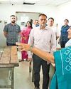 रोहिणी सब रजिस्ट्रार कार्यालय में टूटे फर्श और गंदगी देख सीएम ने जताई नाराजगी15