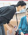 'Companions' ease pain of China's bustling hospitals4