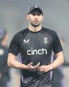 Quickie blows for both teams in Ashes Quickie blows for both teams in Ashes36