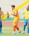 Ten-men Sundowns survive Malian scare25