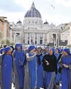 Thousands line up for 2nd day to see glimpse of pope Thousands line up for 2nd day to see glimpse of pope