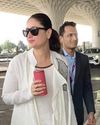 Kareena Kapoor Khan exudes summer glam in all-white breezy outfit Kareena Kapoor Khan exudes summer glam in all-white breezy outfit