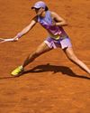 Record-chasing Swiatek sets up Sabalenka semifinal clash44