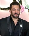 Salman Khan opens up on nerve pain43