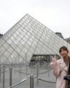 Tourists upset as Louvre stays shut after jewel theft29