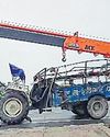 10 killed, 41 hurt as truck hits tractor-trolley in Bulandshahr5